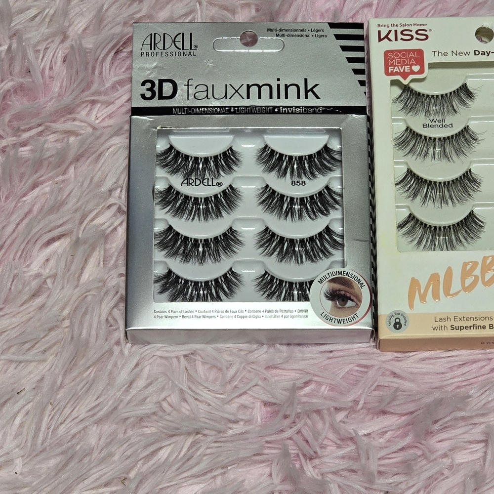 Bundle of Kiss Ardell Lashes - Picture 2 of 4